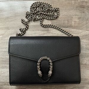 GUCCI Calfskin Mini Dionysus Chain
Wallet Black